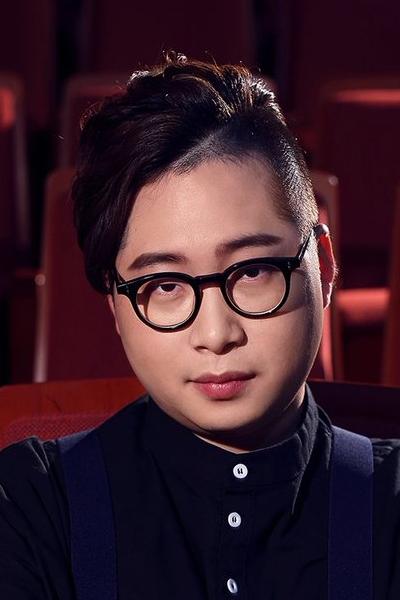 Hwang Chang-yung backdrop