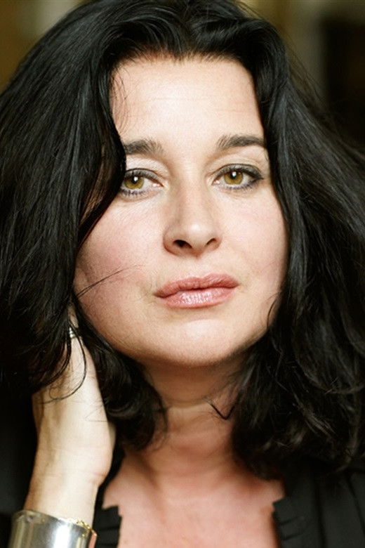 Gwénola de Luze backdrop