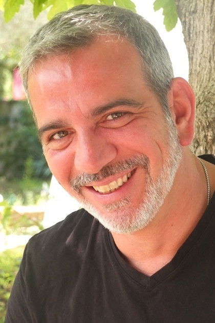 Vincent Azé backdrop