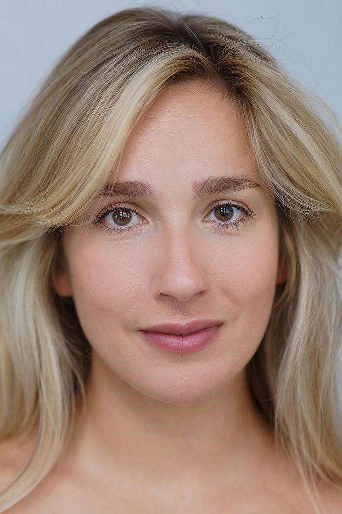 Natalia Chumburidze backdrop