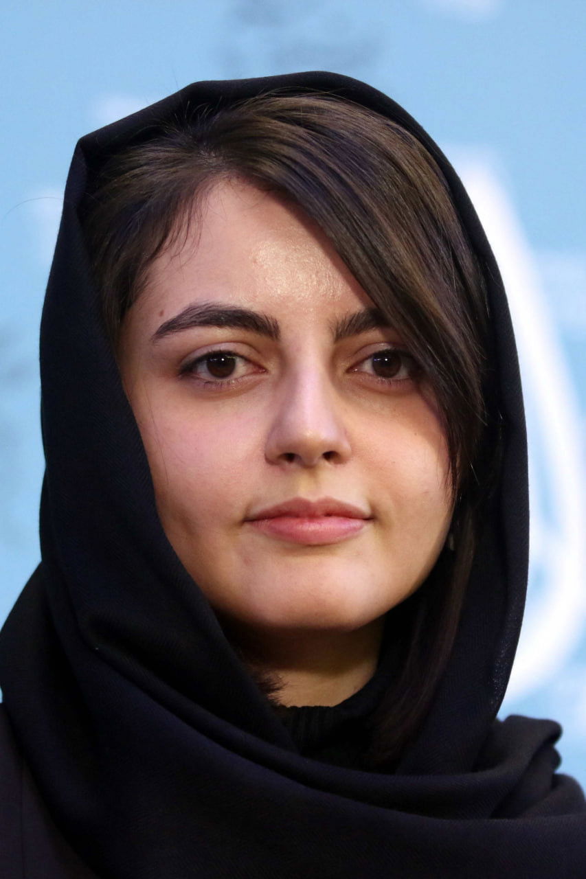 Afsaneh Kamali backdrop