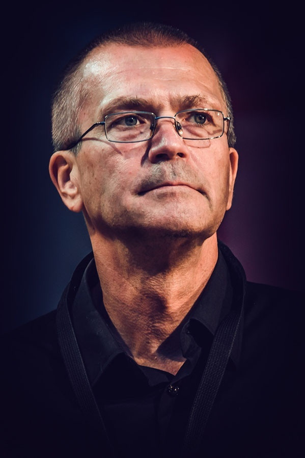 Alexei Rakhov backdrop