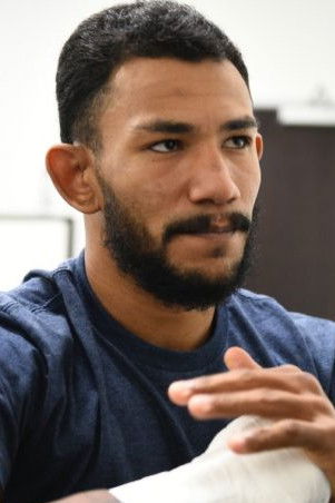 Rafael Alves backdrop