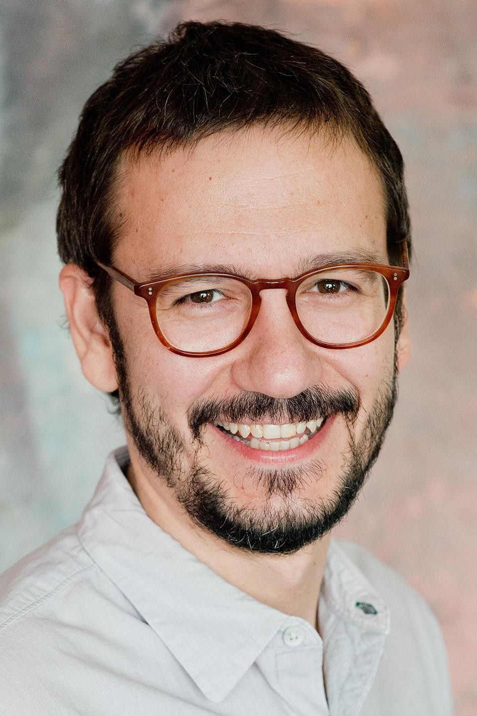 David Serrano backdrop