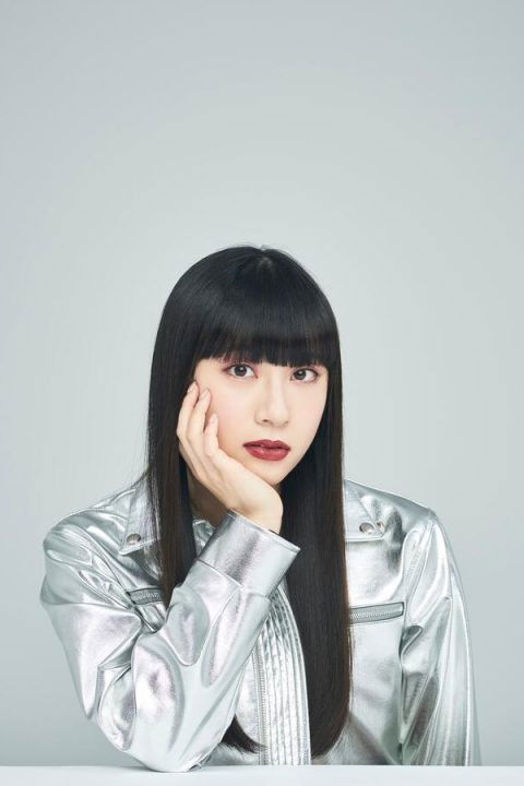 Ogami Hinako backdrop