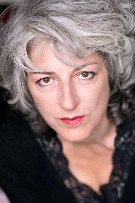 Claire Loiseau backdrop