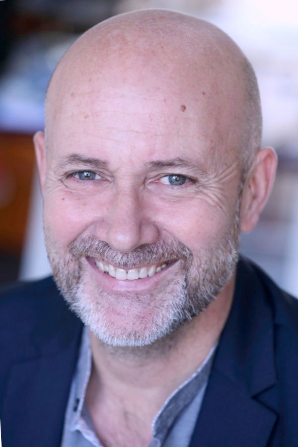 Christophe Chêne-Cailleteau backdrop