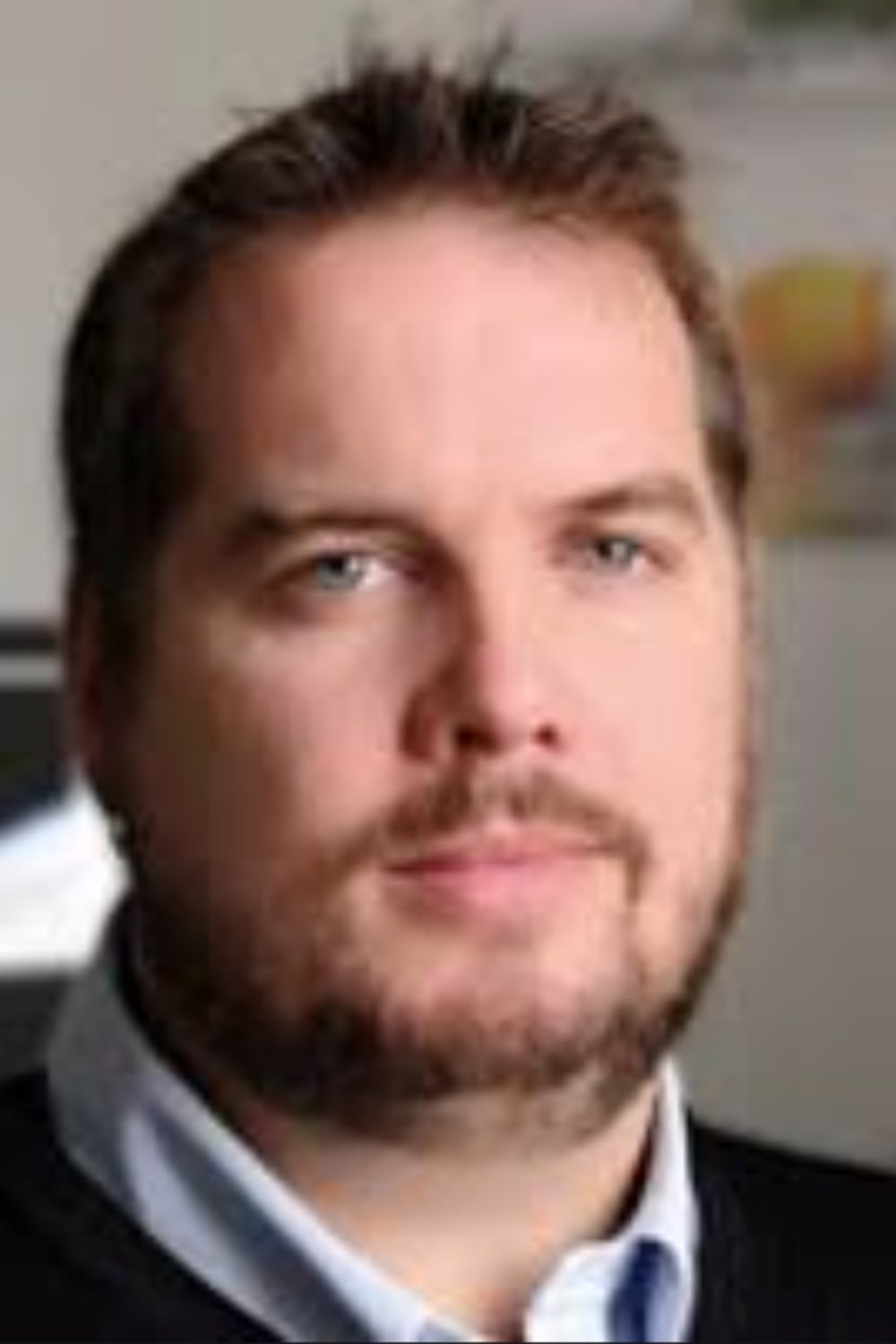 Adrien Piquet-Gauthier backdrop