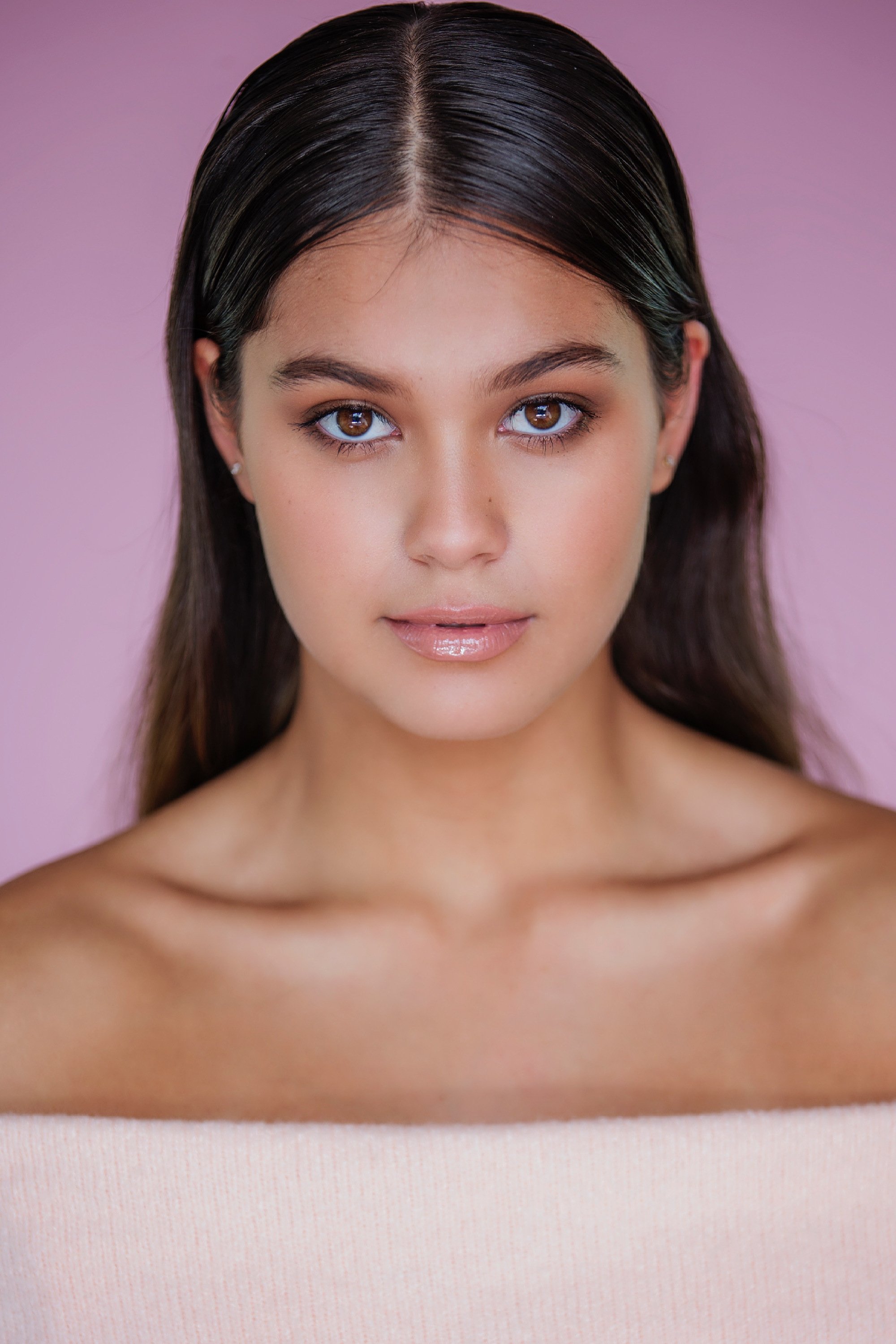 Alexa Curtis backdrop