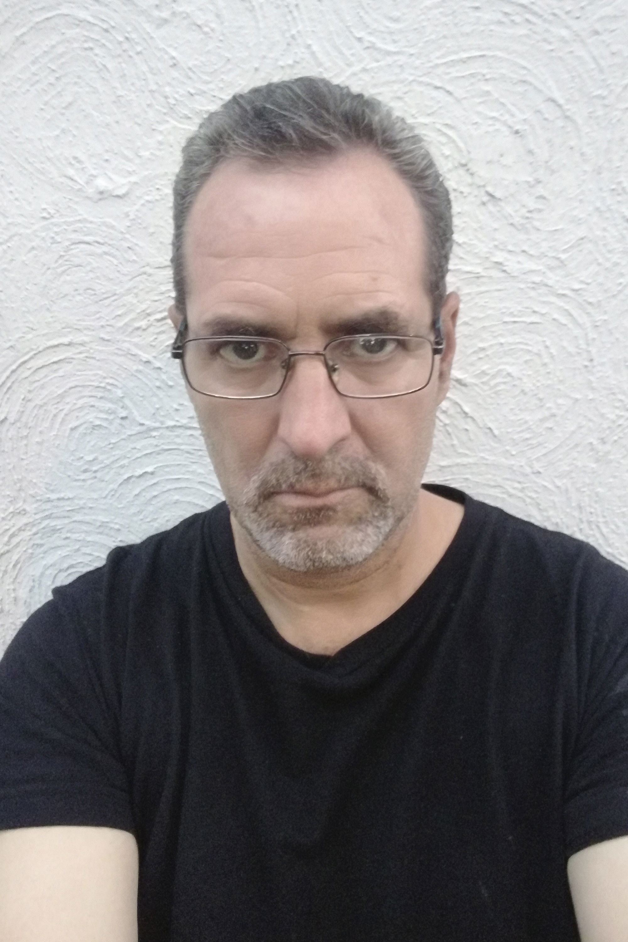 E. Gilberto Aviña Gómez backdrop