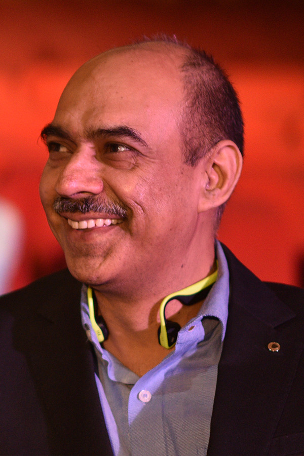 Vikas Tomar backdrop