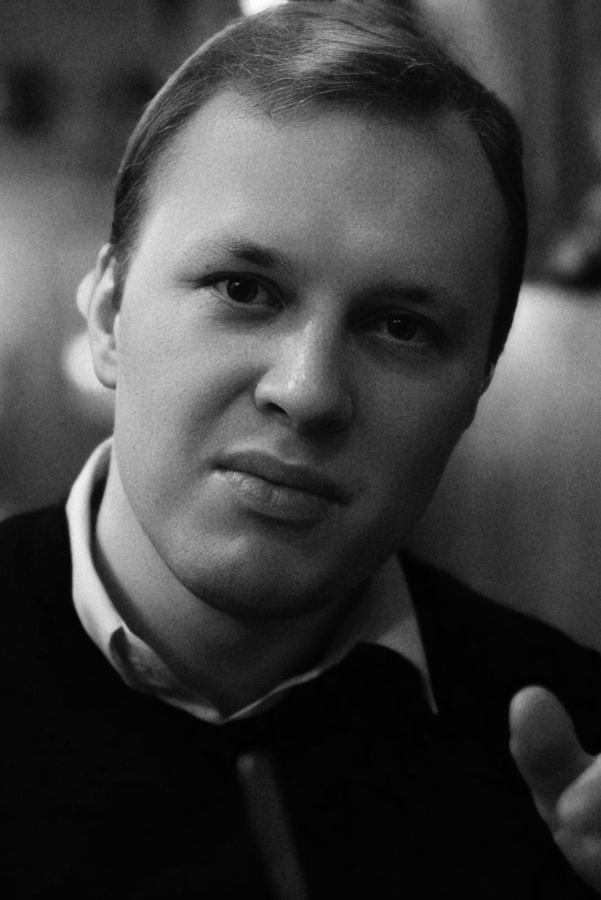 Ozcar Burfitt backdrop