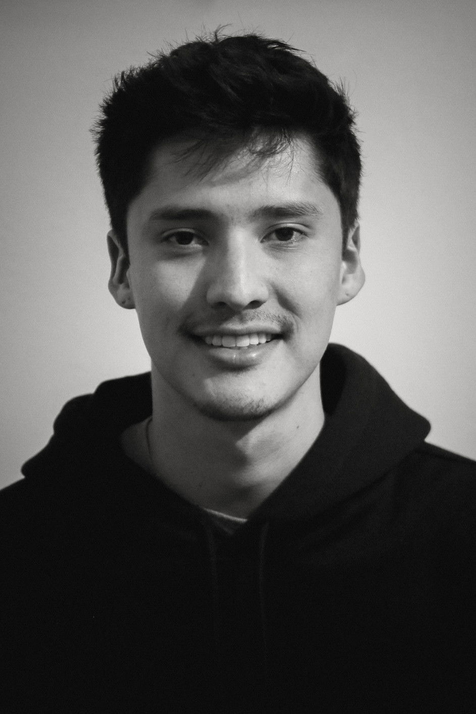 Mauricio Rojo backdrop