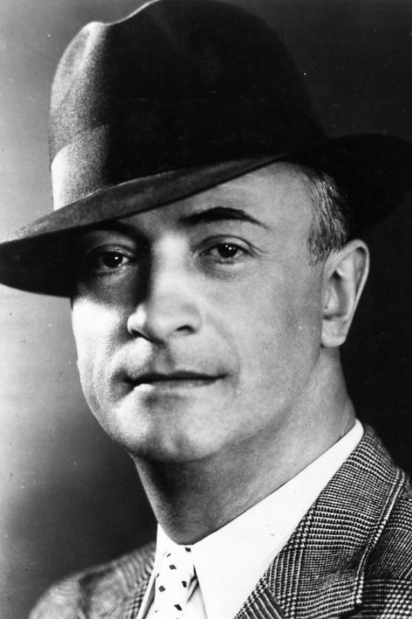 Robert Pizani backdrop