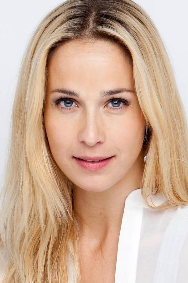 Ibi Støving backdrop