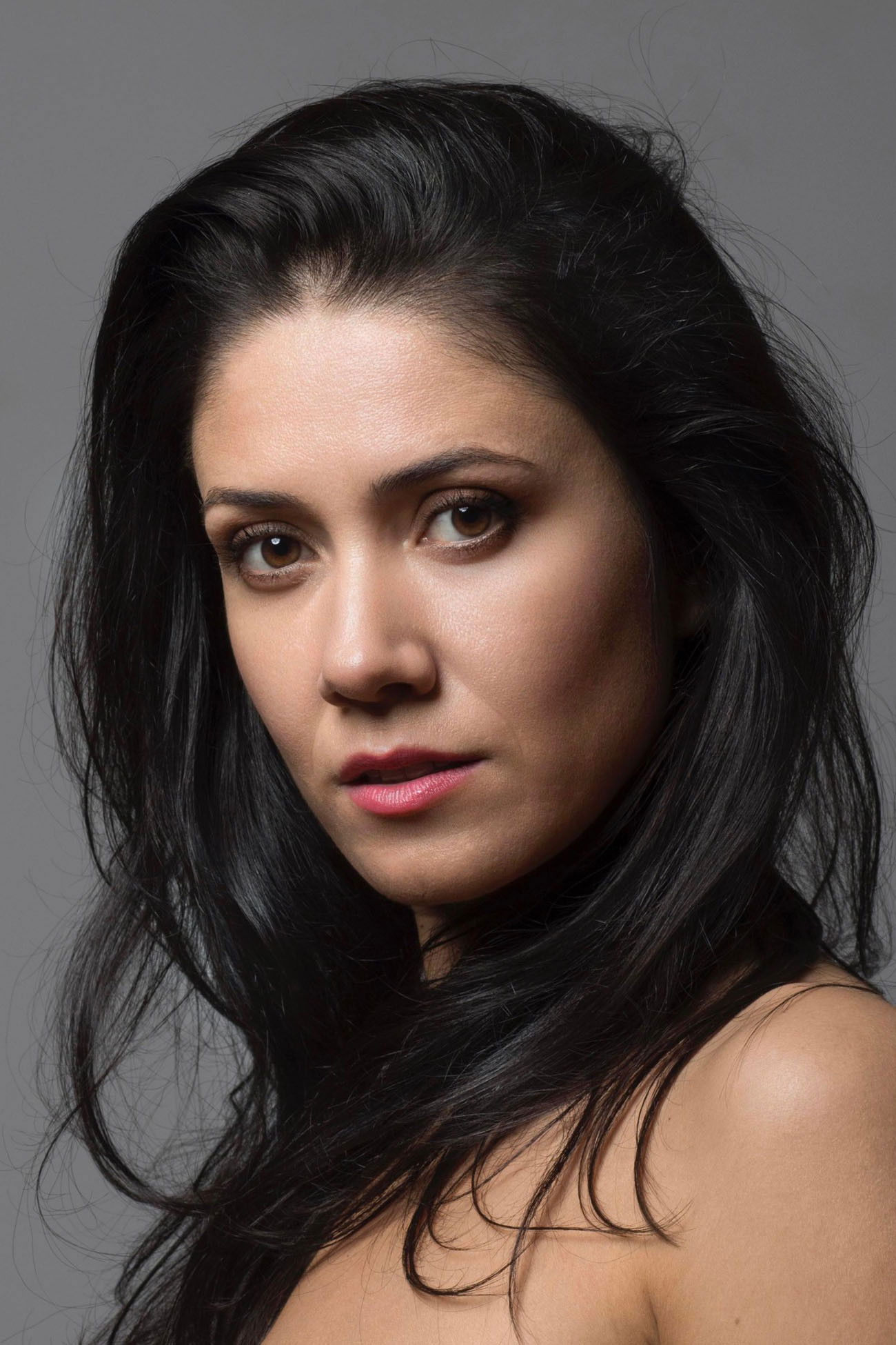 Lili Sucheva backdrop