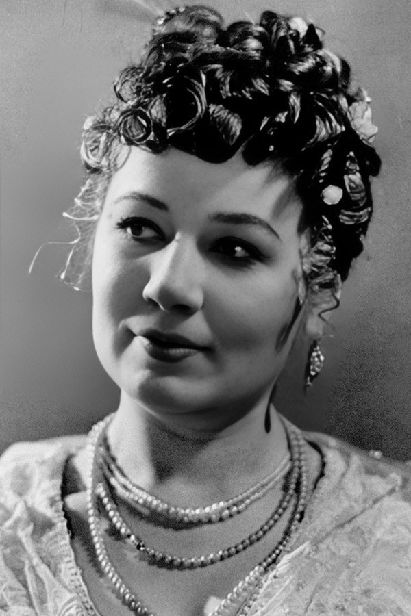 Kira Zharkova backdrop