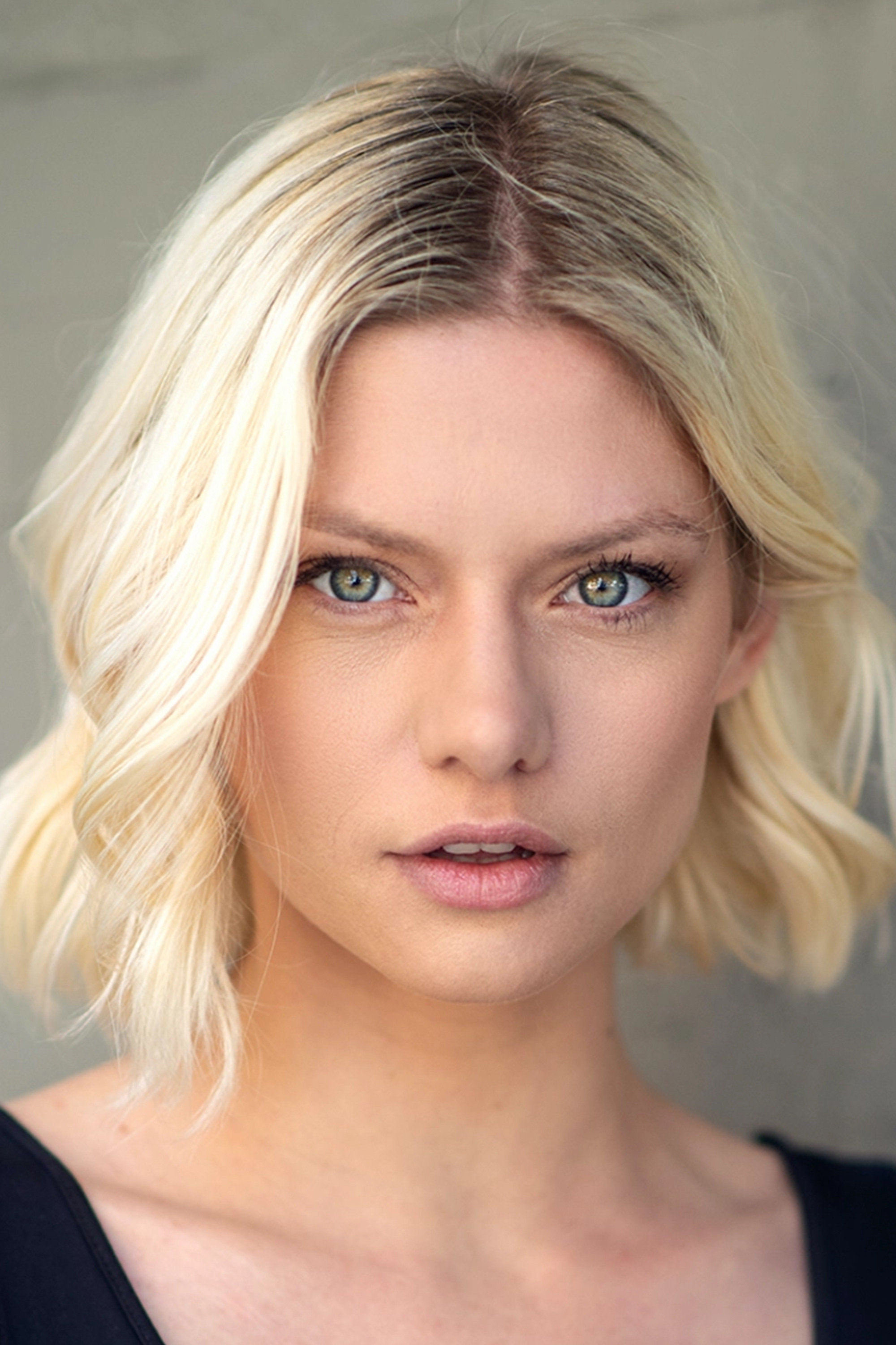 Martina Karra backdrop