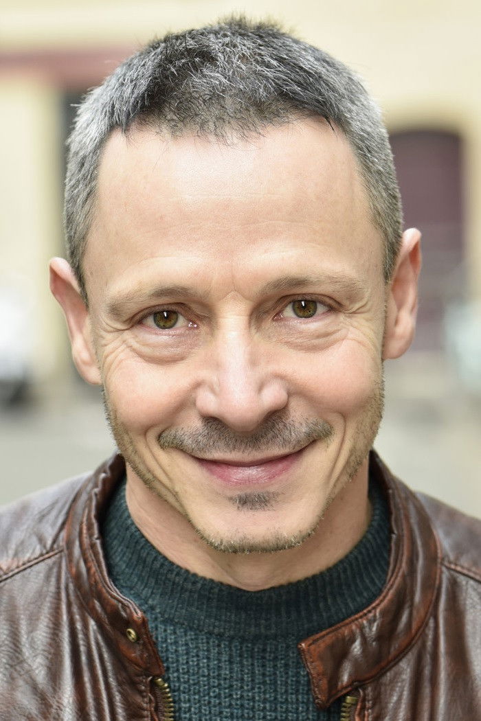 Alexandre Bonstein backdrop