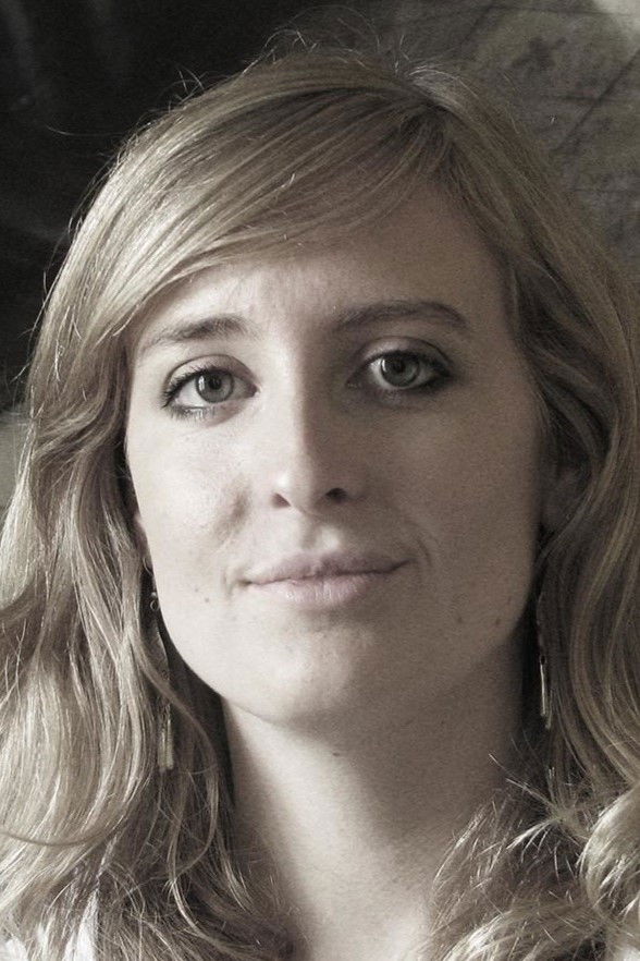 Elsa Duhamel backdrop