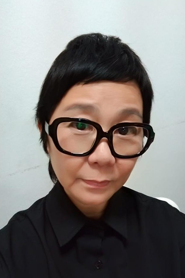 Džalyn Han backdrop