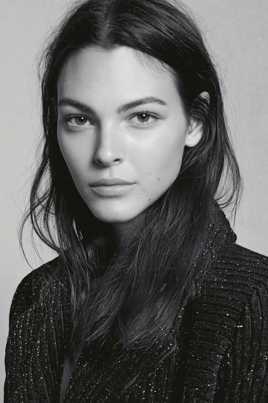 Vittoria Ceretti backdrop