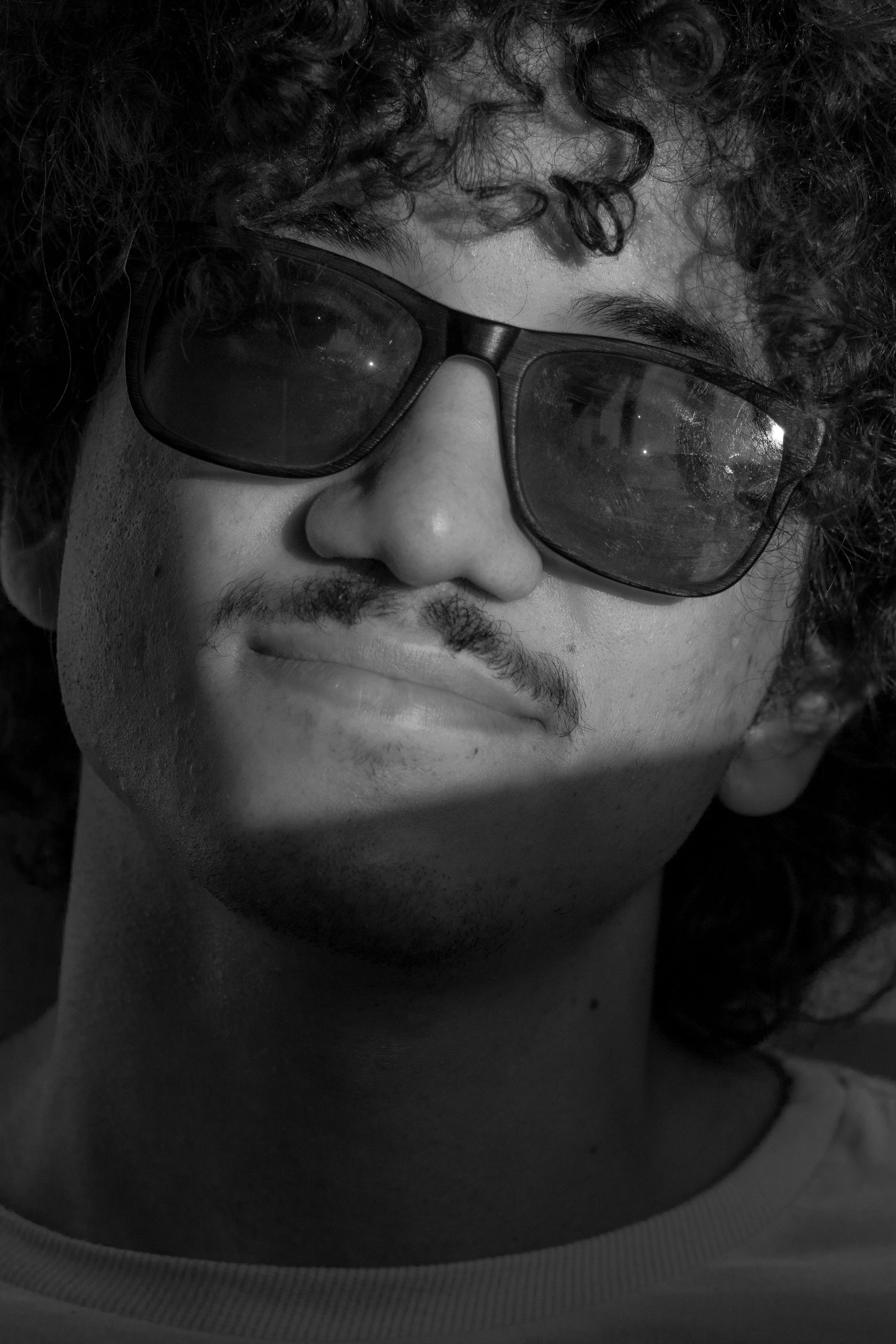 Gabriel Andrade backdrop