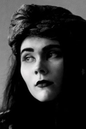 Yelyzaveta Pysmak backdrop