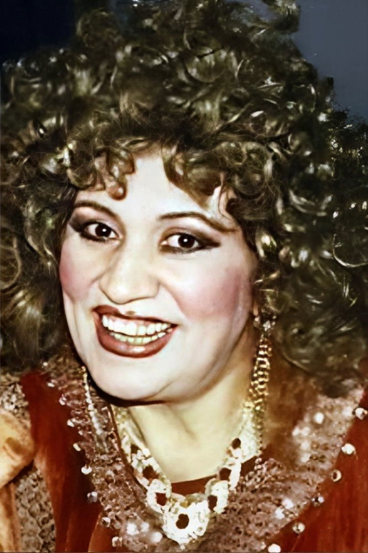 Suad Abdallah backdrop