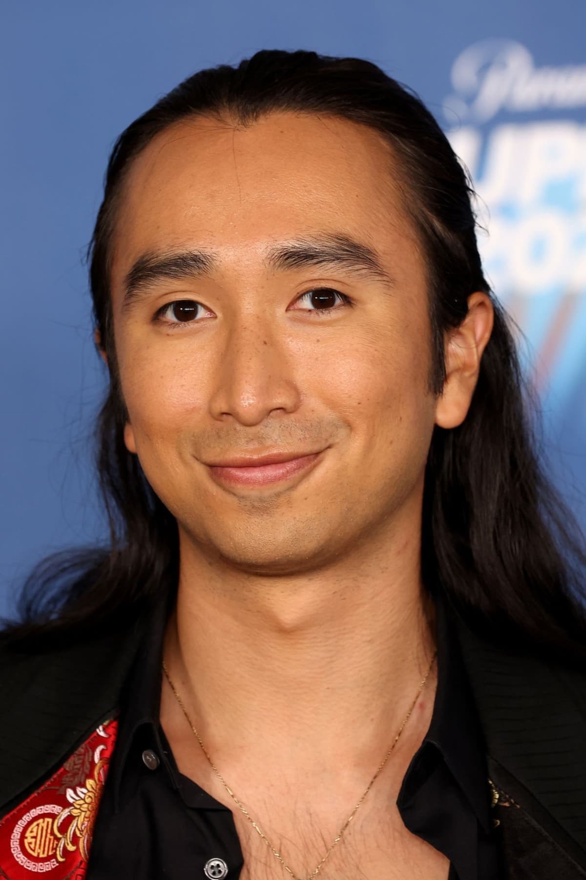 Román Zaragoza backdrop