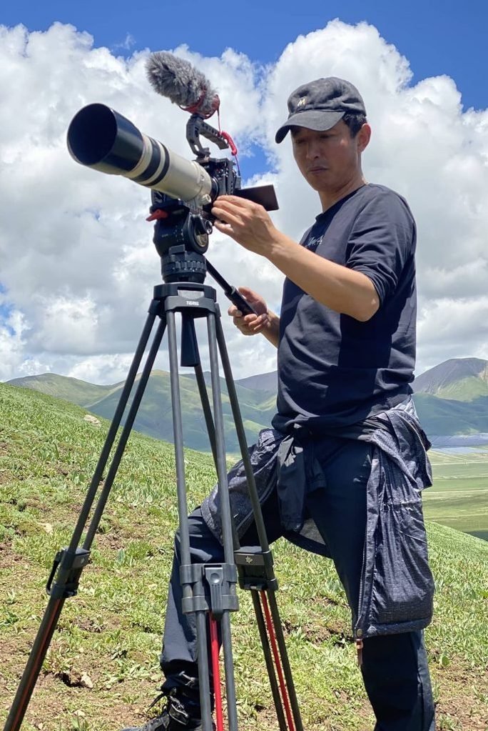 Dadren Wang Gyal backdrop