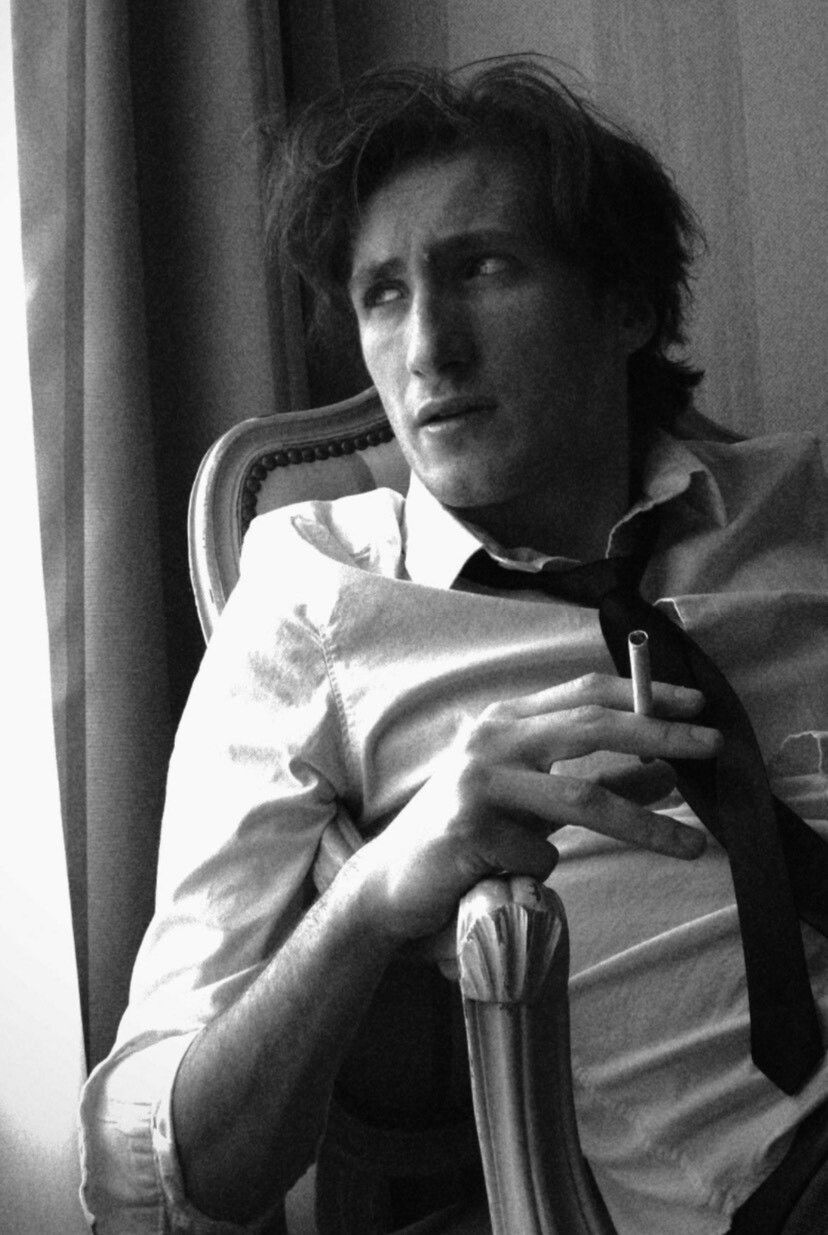 Julien Debaker backdrop