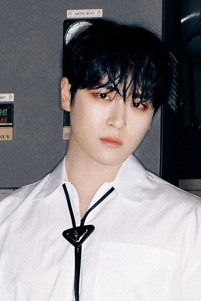 Bae Seung-min backdrop