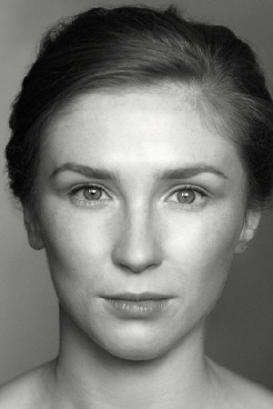 Leila Sykes: Leila Sajs backdrop