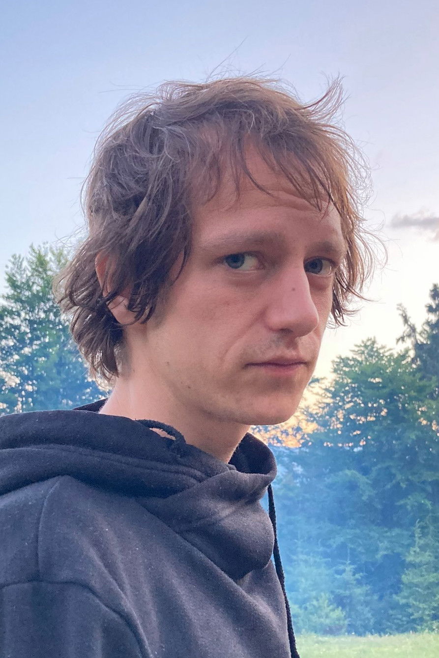 Michal Kinik backdrop