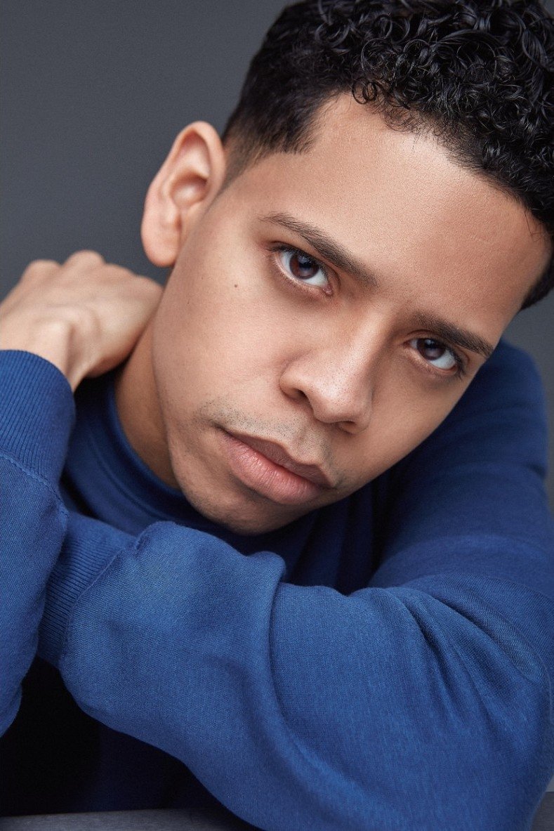 Ninton Sánchez backdrop