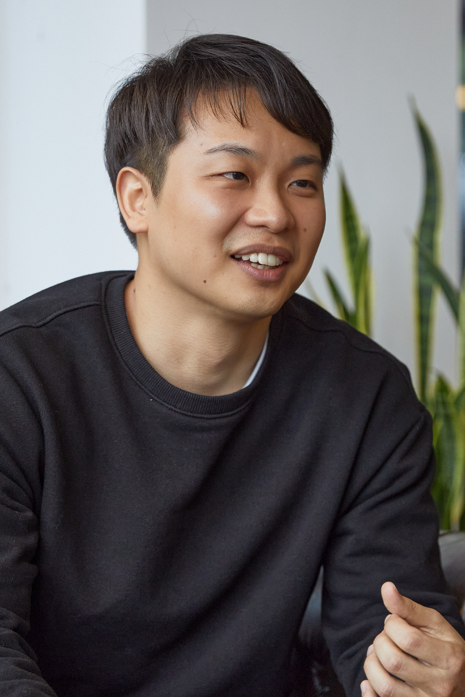 Gin Han-sai backdrop