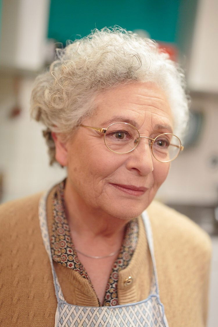 Marina Trova backdrop