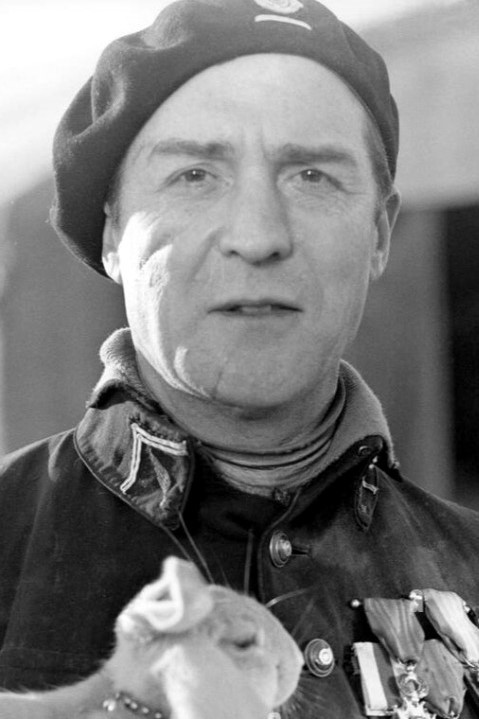 Daniel Mendaille backdrop