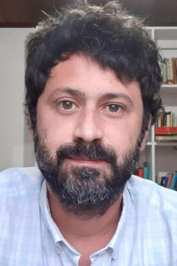 Tiago Carvalho backdrop