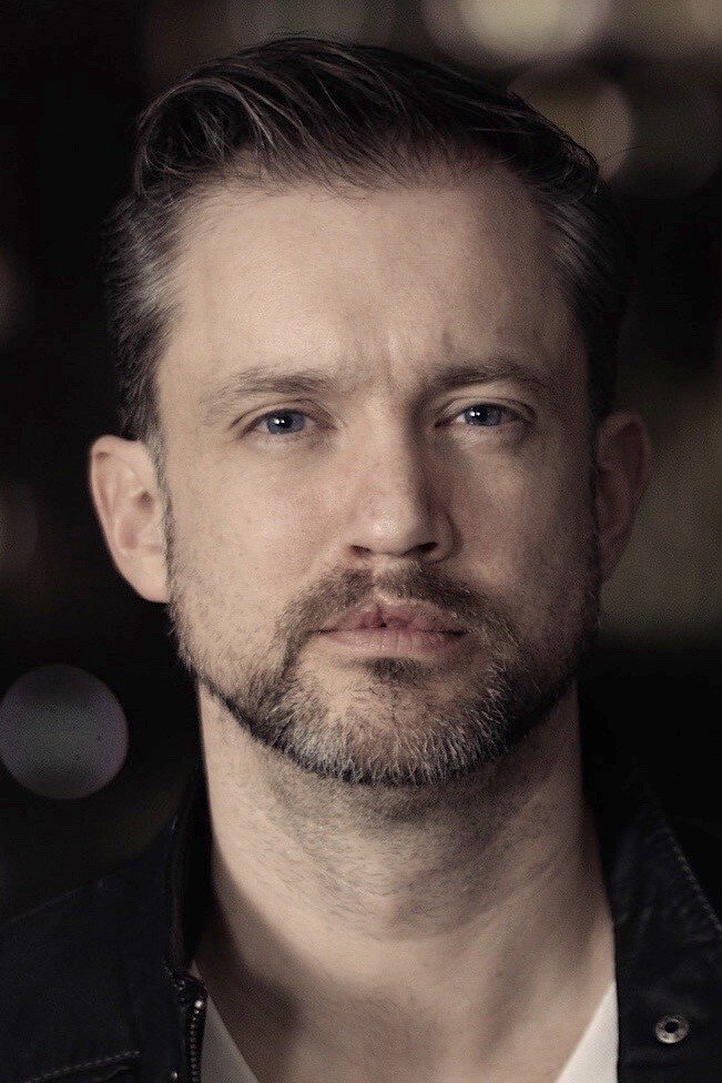 Derek Hagen backdrop