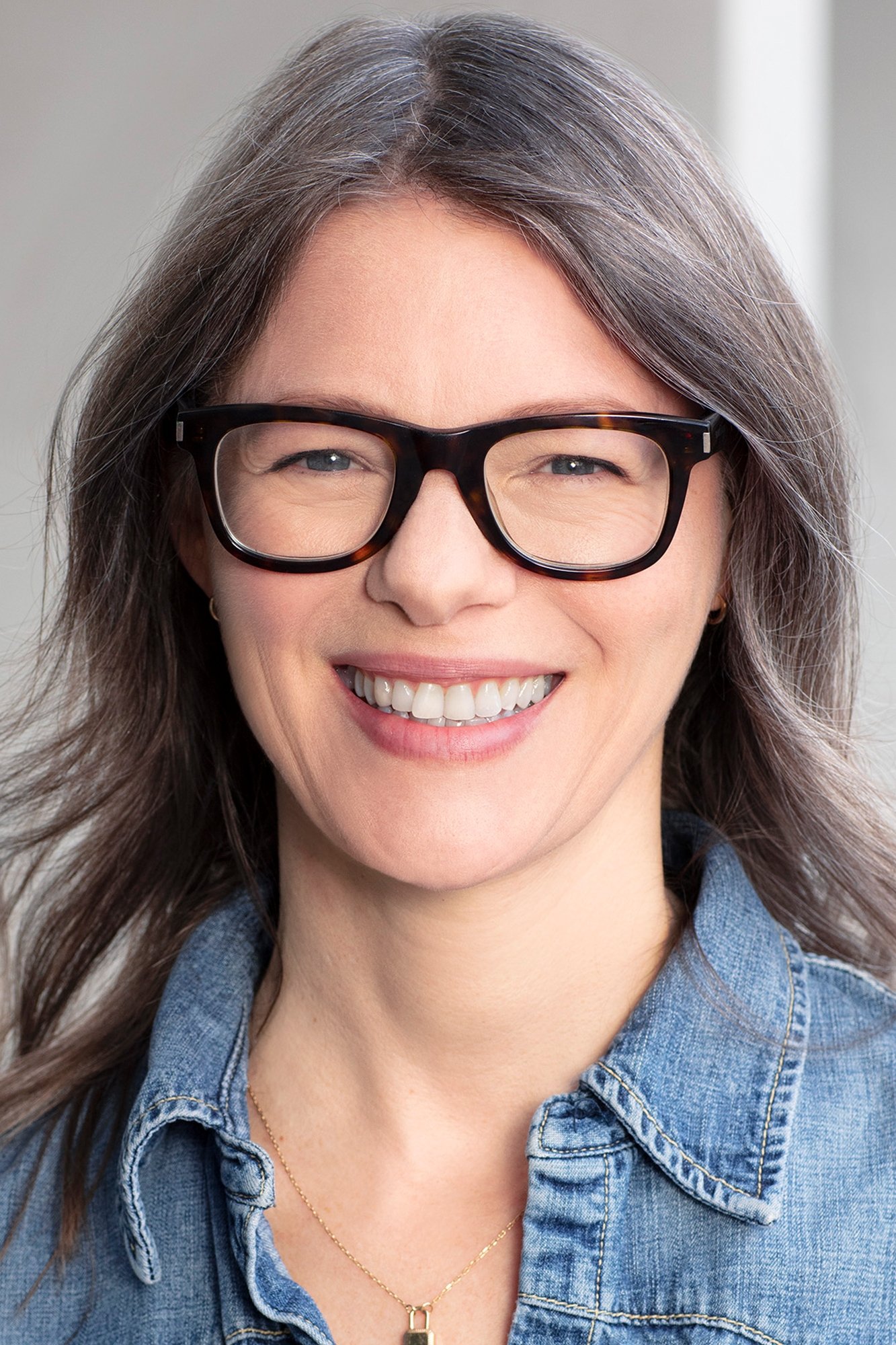 Robyn Brown backdrop