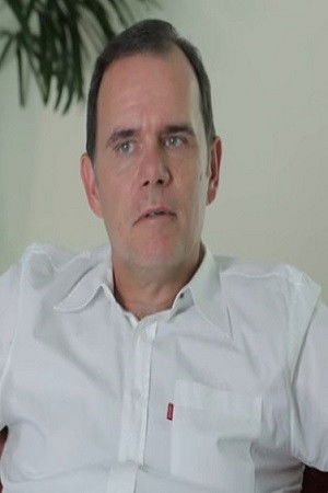 Eduardo Morettin backdrop