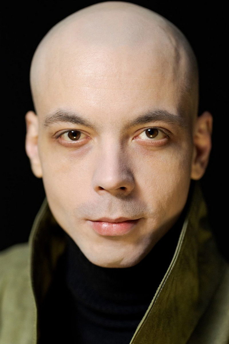 Anton Konovalov backdrop