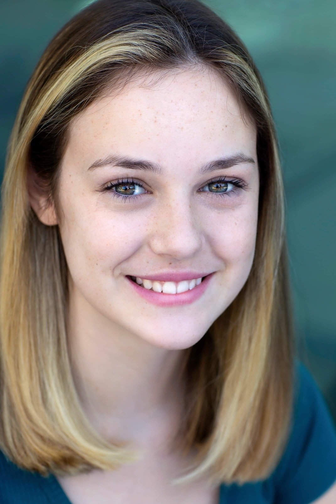 Sarah Giles backdrop