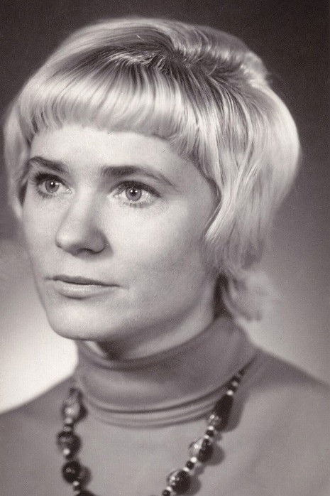 Maile Hiiet backdrop