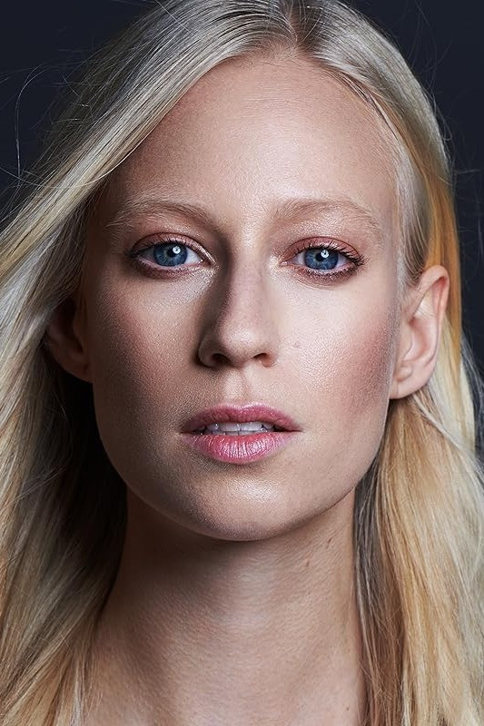 Fruzsina Nagy backdrop