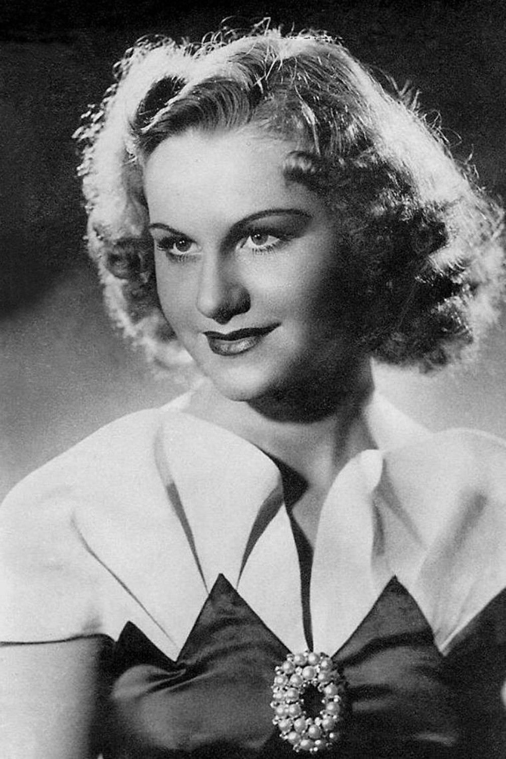 Irène de Trébert backdrop