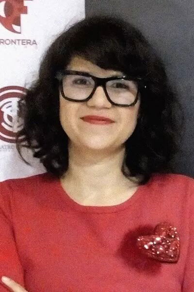 Giselle Geney backdrop