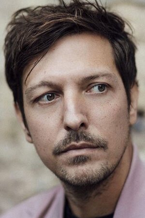 Thilo Mischke backdrop